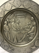 Load image into Gallery viewer, 1976 United States Bicentennial Commemorative Pewter Plate