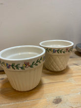 Load image into Gallery viewer, Ceramic Flower Pots and Tray from Longaberger
