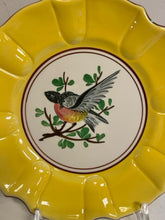 Load image into Gallery viewer, Three Majolica Bird Plates made in Italy