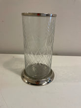 Load image into Gallery viewer, Diamond Pattern  Hurricane with Silver Plated Rim & Base