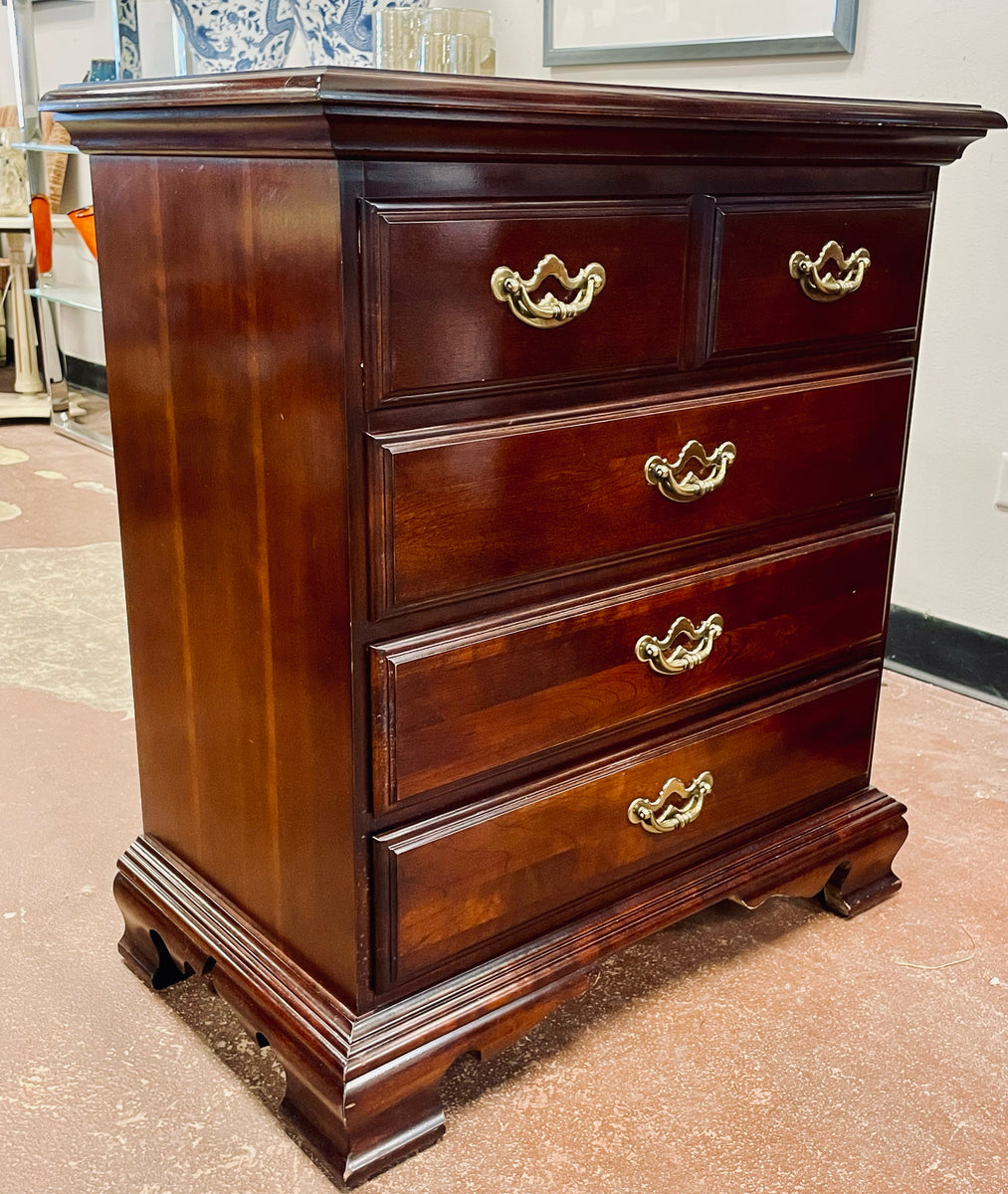 Four Drawer Mahogany Chest from Thomasville Furniture – Turn The Tables