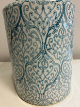 Load image into Gallery viewer, Blue & White Decorative Ginger Jar with Lid
