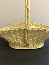 Load image into Gallery viewer, Vintage Bear Creek Orchards Basket from Harry & David