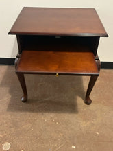 Load image into Gallery viewer, Queen Anne Style Mahogany End Table with Pull Out Tray
