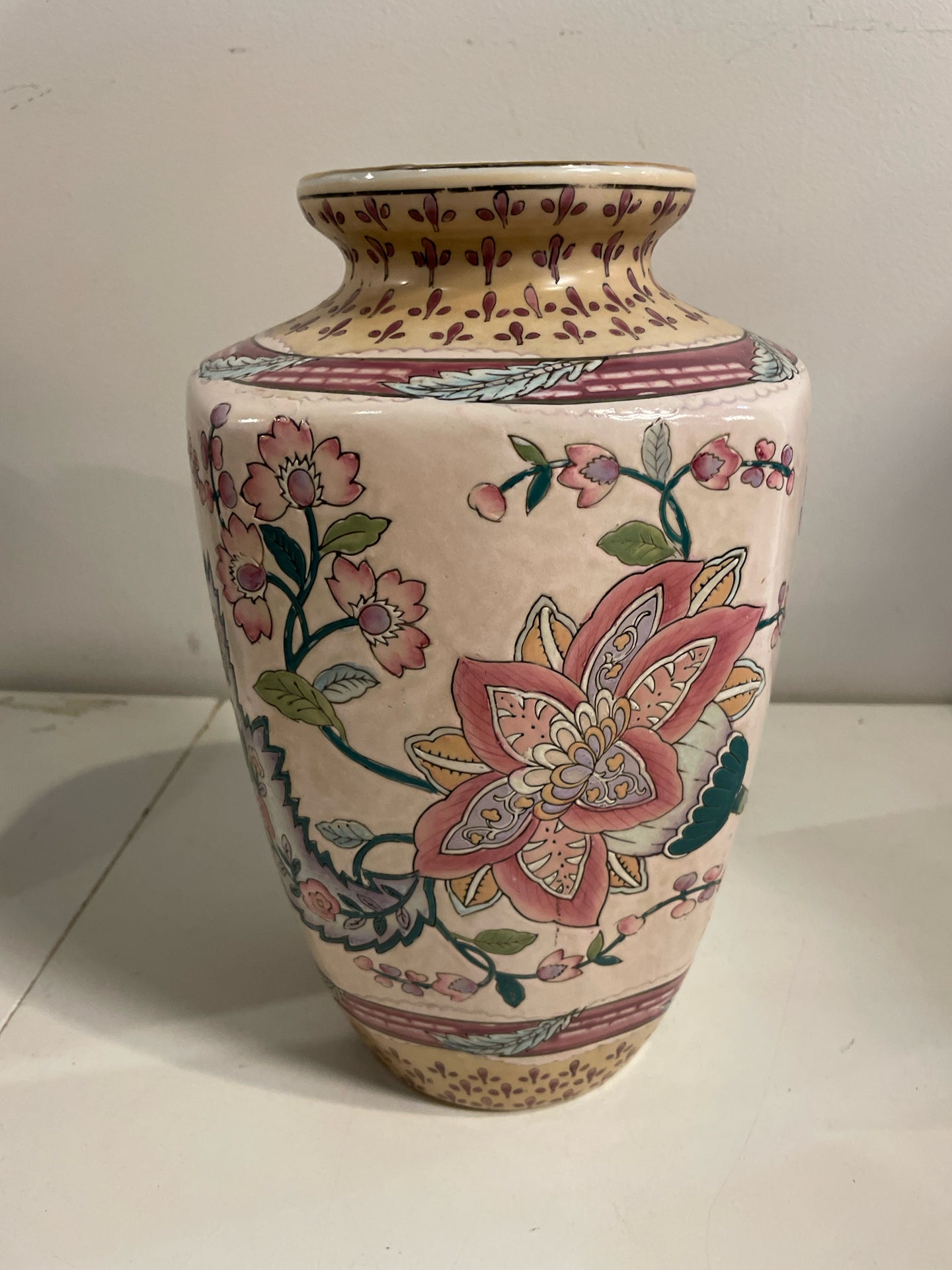 Porcelain Vintage Toyo Vase from Bainbridge