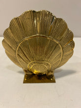 Load image into Gallery viewer, Vintage Brass Clam Shell Bookends
