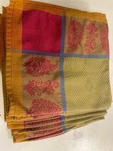 Load image into Gallery viewer, Set of 8 Green &amp; Orange Patterned Cloth Napkins
