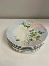 Load image into Gallery viewer, Five Daisy Plates from Peerless Bavaria

