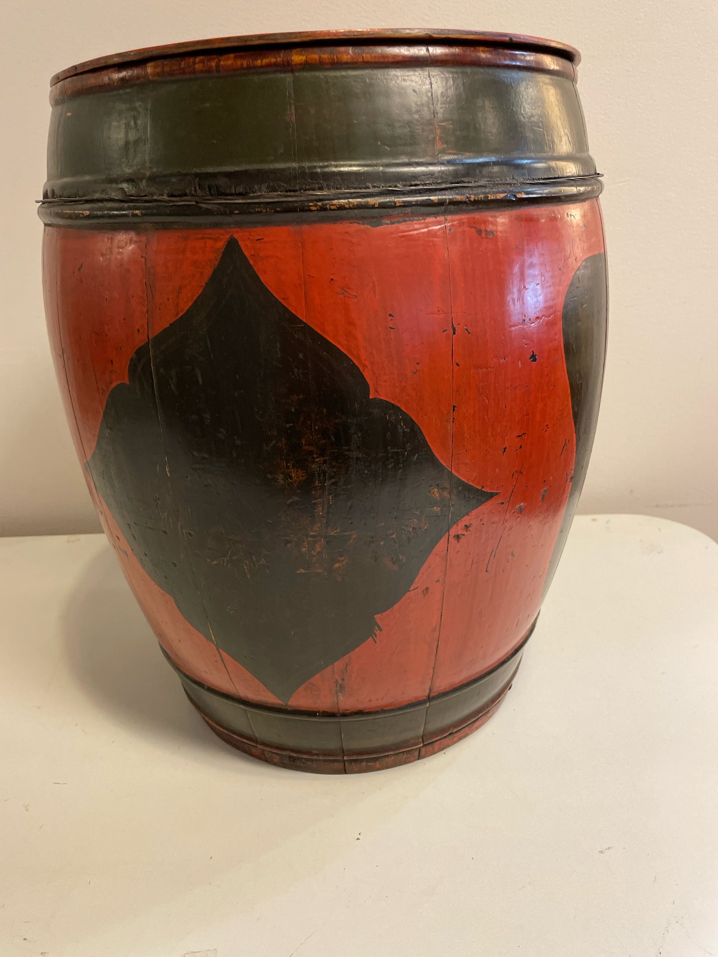 Red and Black Barrel/Table with Lid