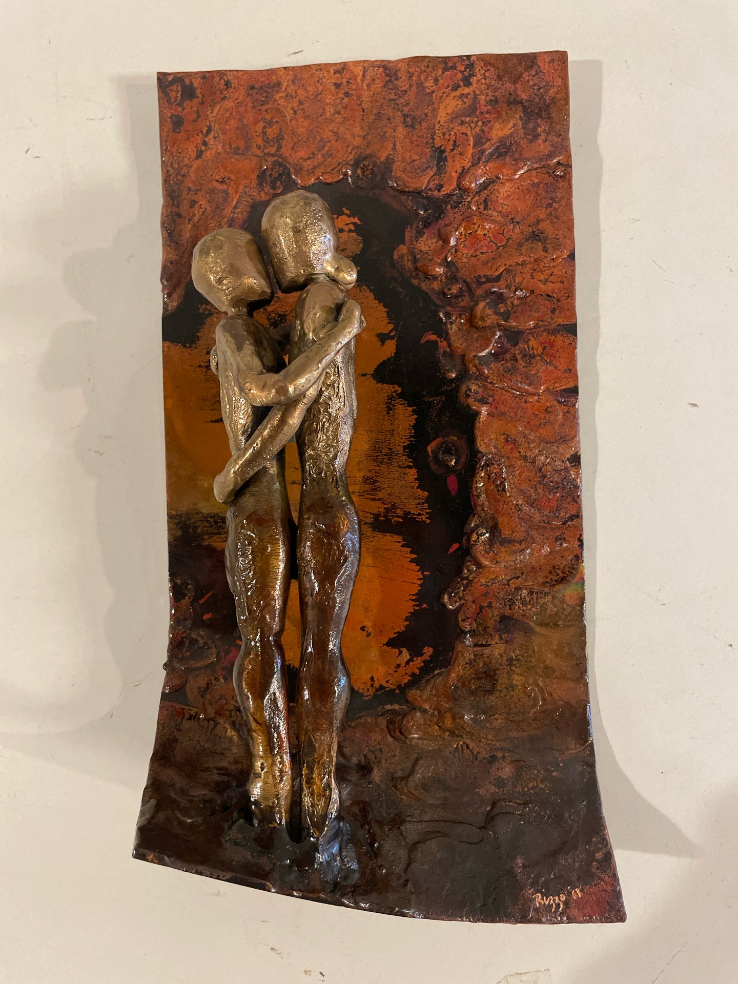 Mounted Bronze Sculpture Kissing Couple by Dave Rizzo, signed