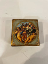 Load image into Gallery viewer, Wood Cherub Box made in Italy
