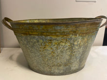 Load image into Gallery viewer, Vintage Oval Tin Tub with  Fleur de Lis
