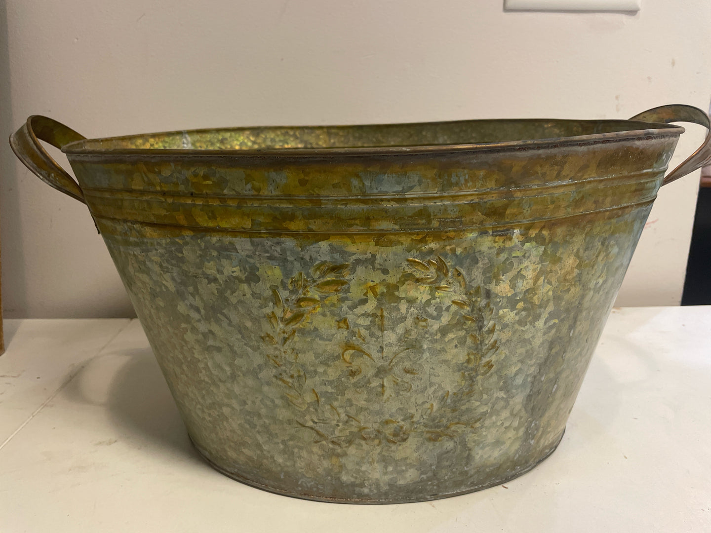 Vintage Oval Tin Tub with  Fleur de Lis