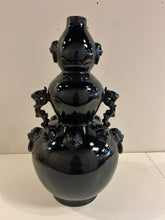 Load image into Gallery viewer, Black Ceramic Double Gourd (&quot;Hulu&quot;) Shape Floor Vase
