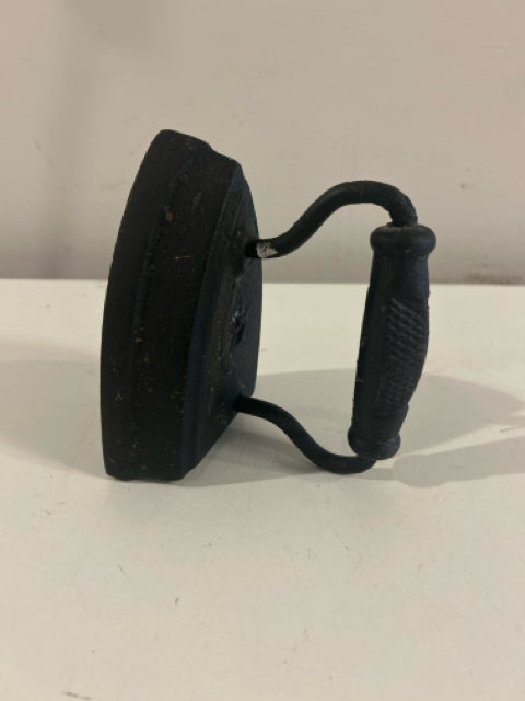Cast Iron Clothes Iron/Doorstop