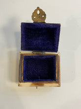 Load image into Gallery viewer, Petite Vintage Bone and Brass Trinket Box
