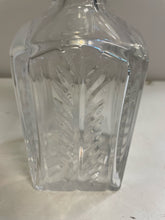 Load image into Gallery viewer, Square Decanter
