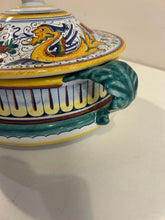 Load image into Gallery viewer, Raffaellesco Pattern Soup Tureen from Deruta Ceramics made in Italy
