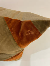 Load image into Gallery viewer, Velvet Chevron Pattern Pillow with Linen Backing
