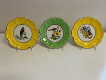 Load image into Gallery viewer, Three Majolica Bird Plates made in Italy
