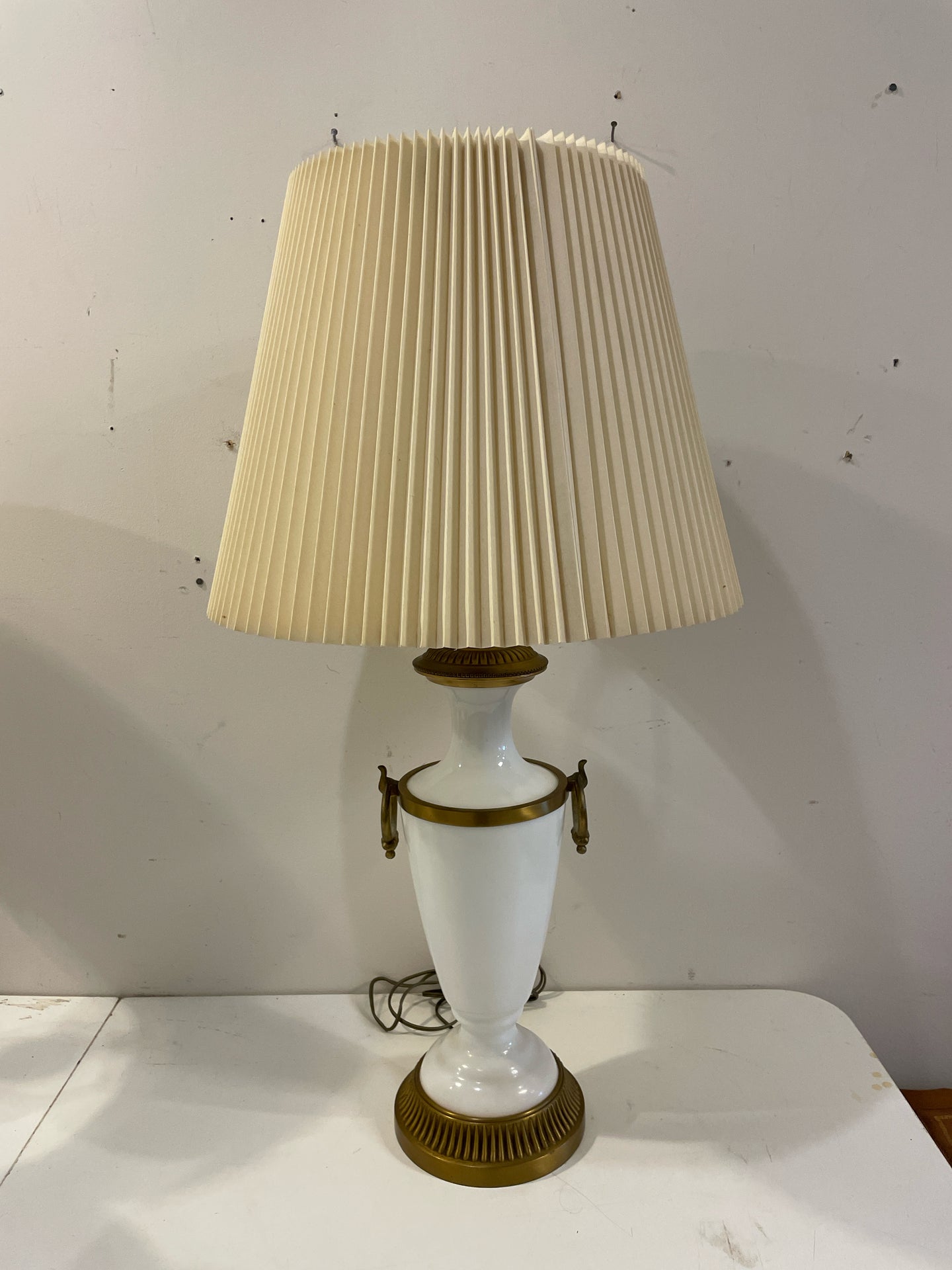 Hollywood Regency White Glass Lamp