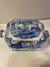 Load image into Gallery viewer, Soup Tureen from Spode
