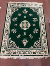 Load image into Gallery viewer, Hunter Green &amp; Cream Wool Area Rug
