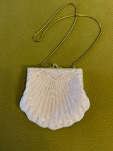 Load image into Gallery viewer, Vintage Pink Shell Pattern Beaded Purse
