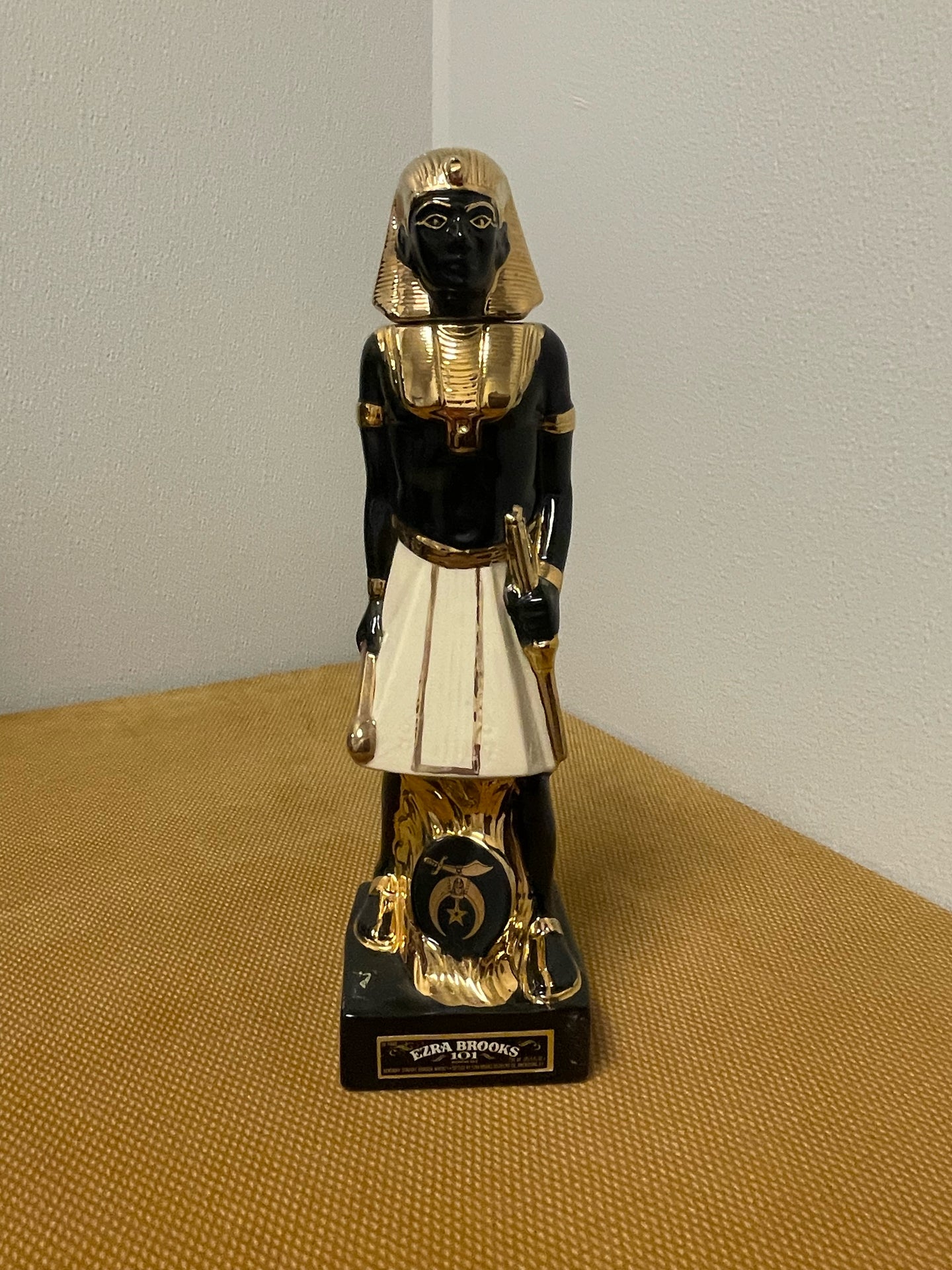 Vintage Ezra Brooks Imperial Council Egyptian Pharaoh Decanter 1979