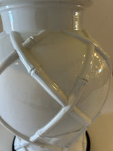 Load image into Gallery viewer, White Lattice Ginger Jar Lamp
