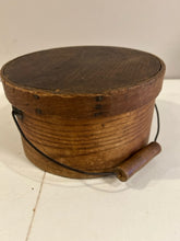 Load image into Gallery viewer, Primitive Shaker Box with Handle
