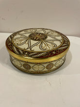 Load image into Gallery viewer, Decorative Tin Made in England
