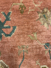 Load image into Gallery viewer, 100% Wool Aztec Patterned Area Rug
