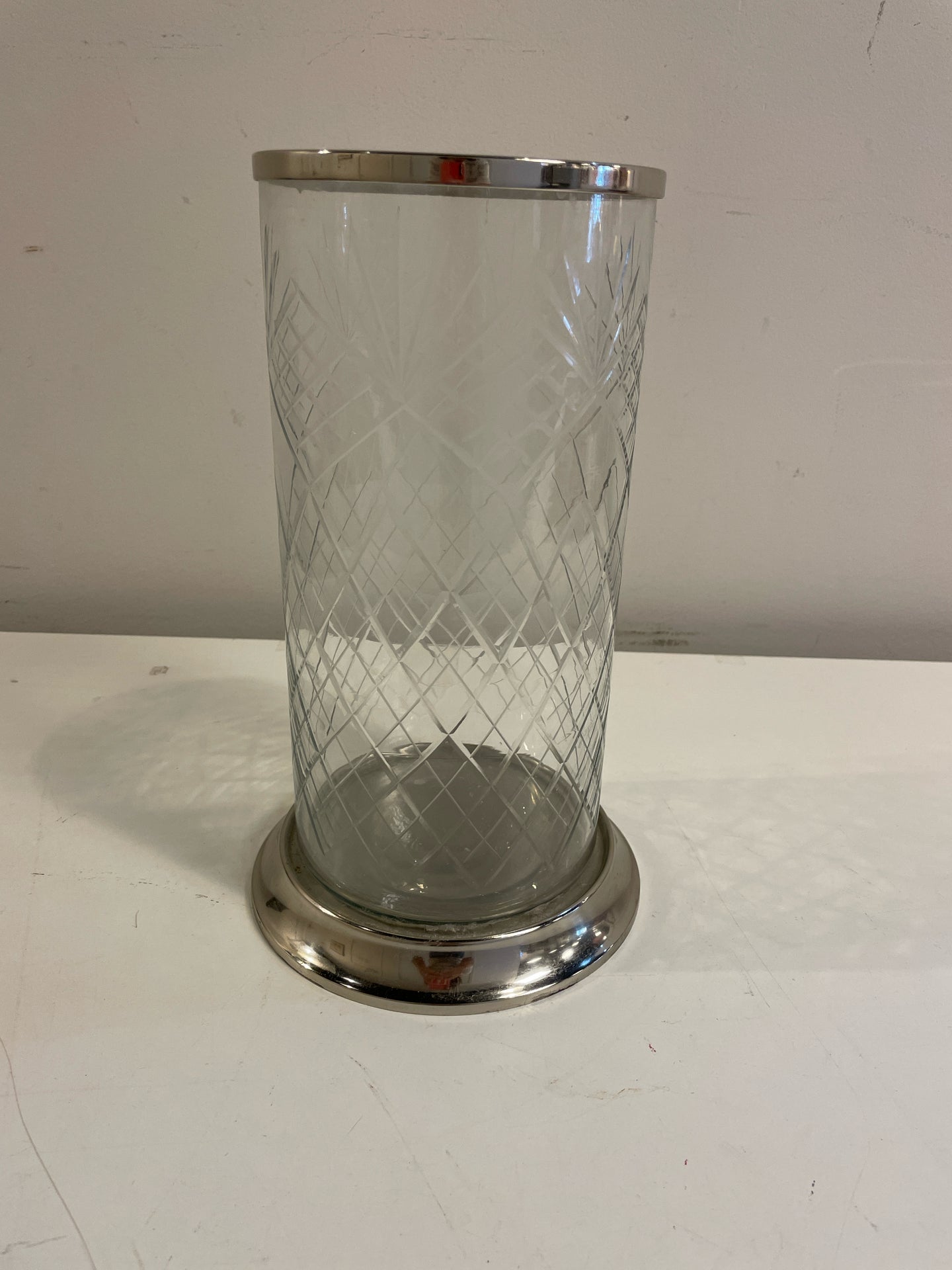 Diamond Pattern  Hurricane with Silver Plated Rim & Base