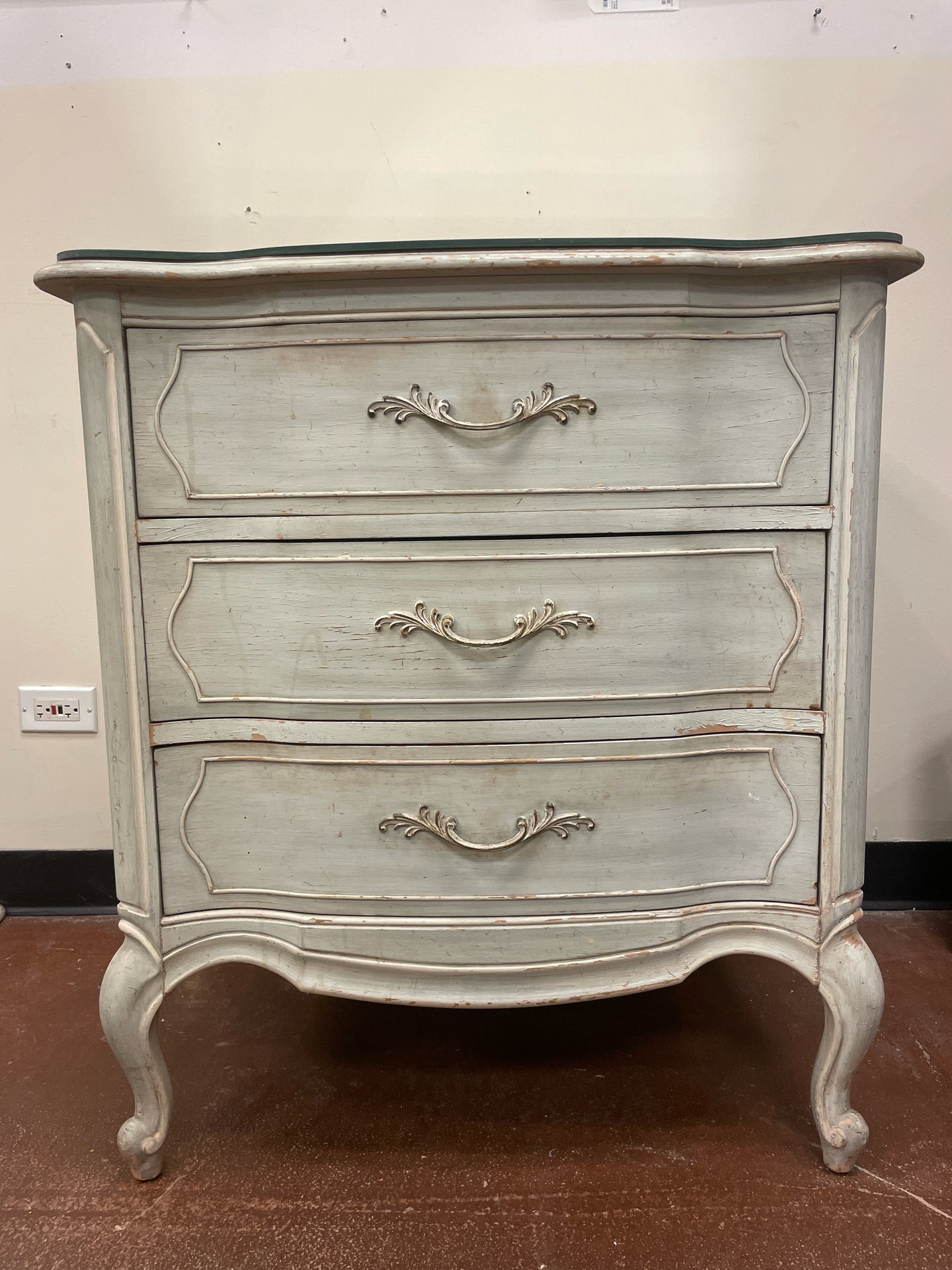 Shabby Chic 3 Drawer with Removable Mirrored Top