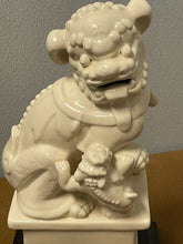 Load image into Gallery viewer, Pair of Foo Dogs On Black Stands
