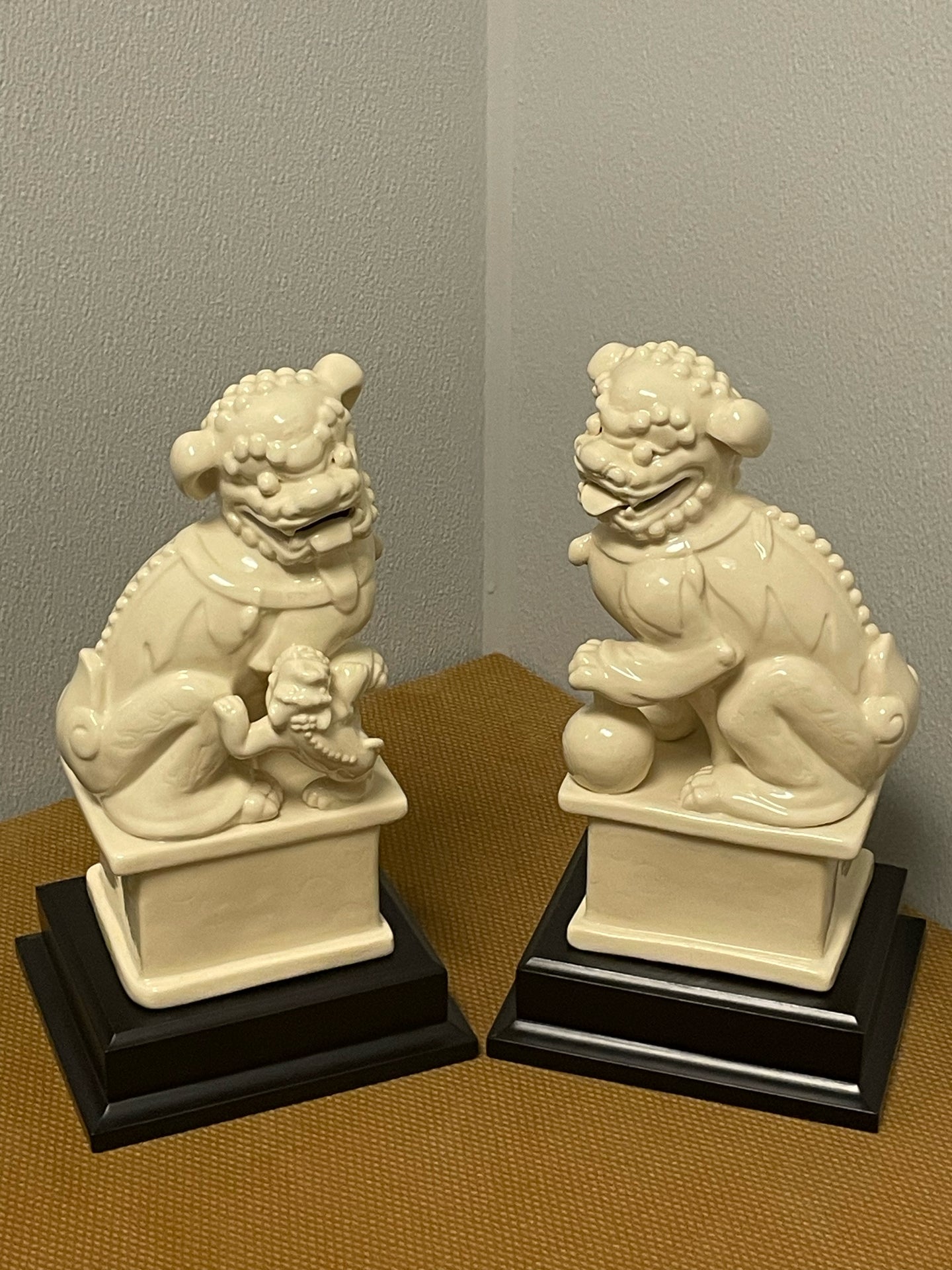 Pair of Foo Dogs On Black Stands