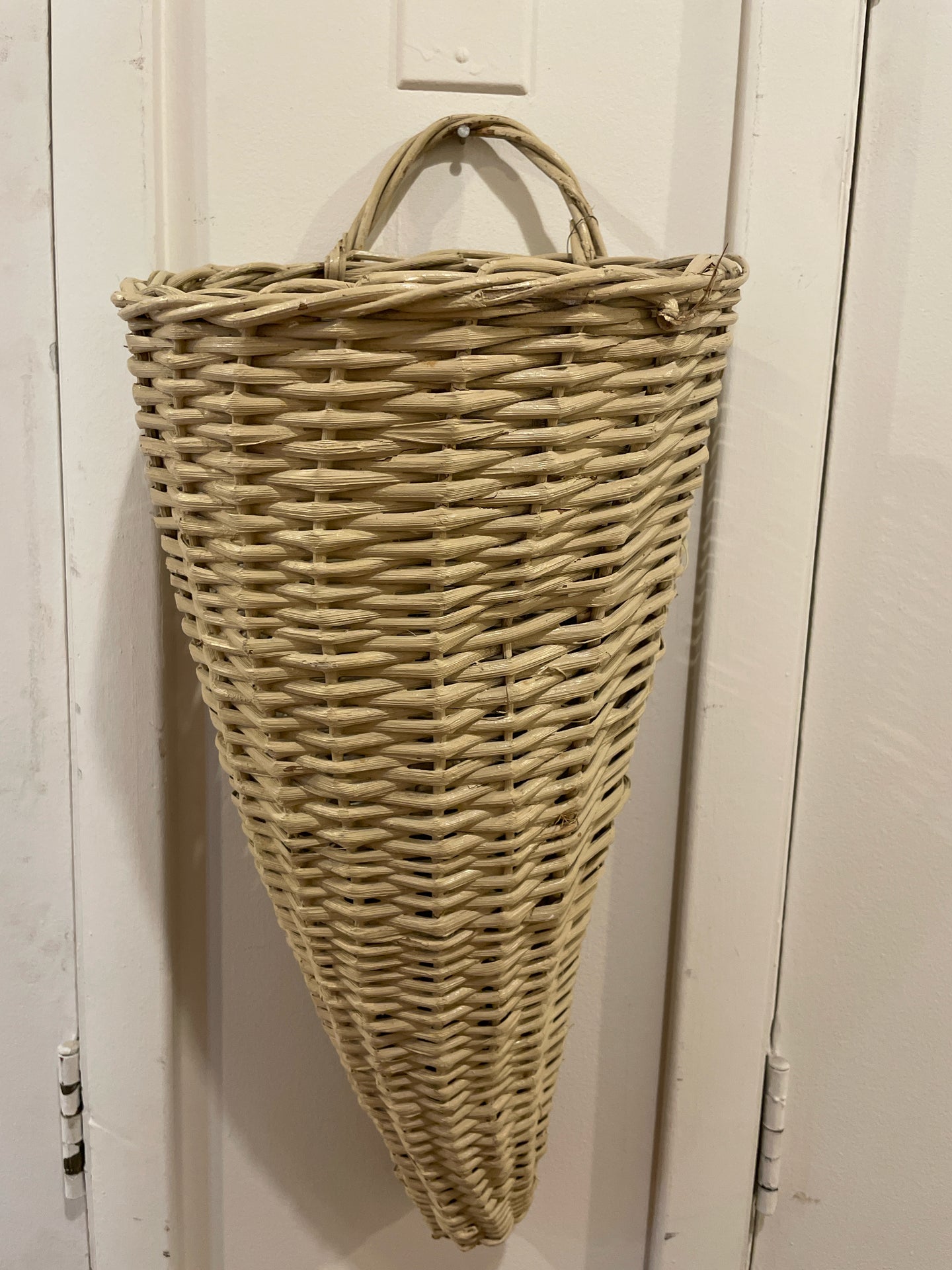 Hanging Wicker Cornucopia