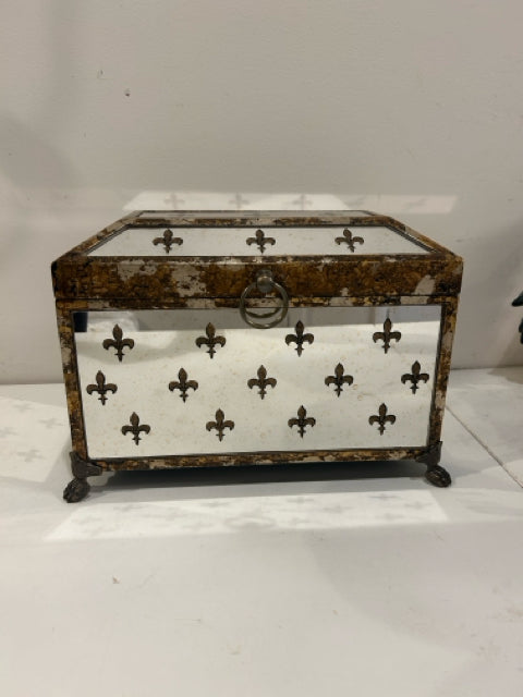 Brand New Fleur de Lis Mirrored Box from Chelsea House