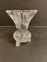 Load image into Gallery viewer, Crystal Pedestal Foot Vase
