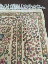 Load image into Gallery viewer, 100% Wool  Brown, Pink &amp; Blue Floral Area Rug
