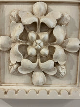 Load image into Gallery viewer, Wall Decor Resin Relief "Clover"
