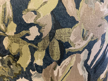 Load image into Gallery viewer, Pair of Floral Pattern Custom Pillows
