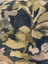 Load image into Gallery viewer, Pair of Floral Pattern Custom Pillows
