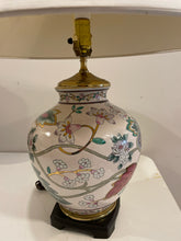 Load image into Gallery viewer, Vintage Porcelain Lamp
