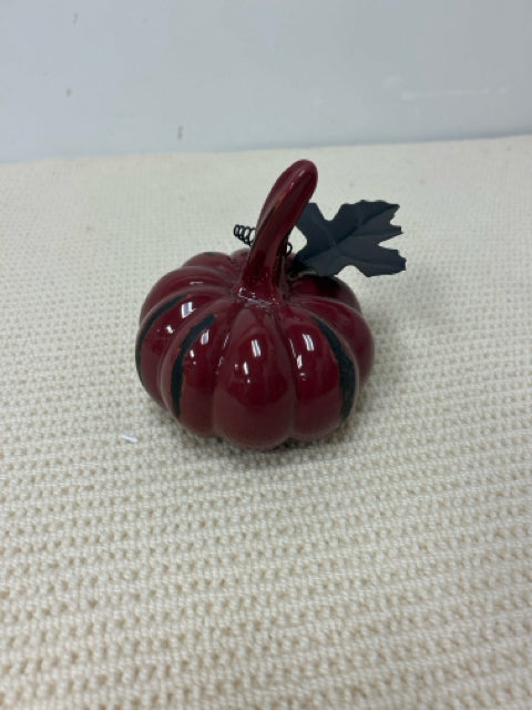 Small Cranberry Ceramic Pumpkin