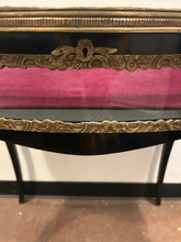 Load image into Gallery viewer, Vintage French Style Display Occasonional Table
