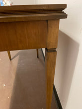 Load image into Gallery viewer, Vintage Extendable Console Table with Four, 12&quot; Leaves
