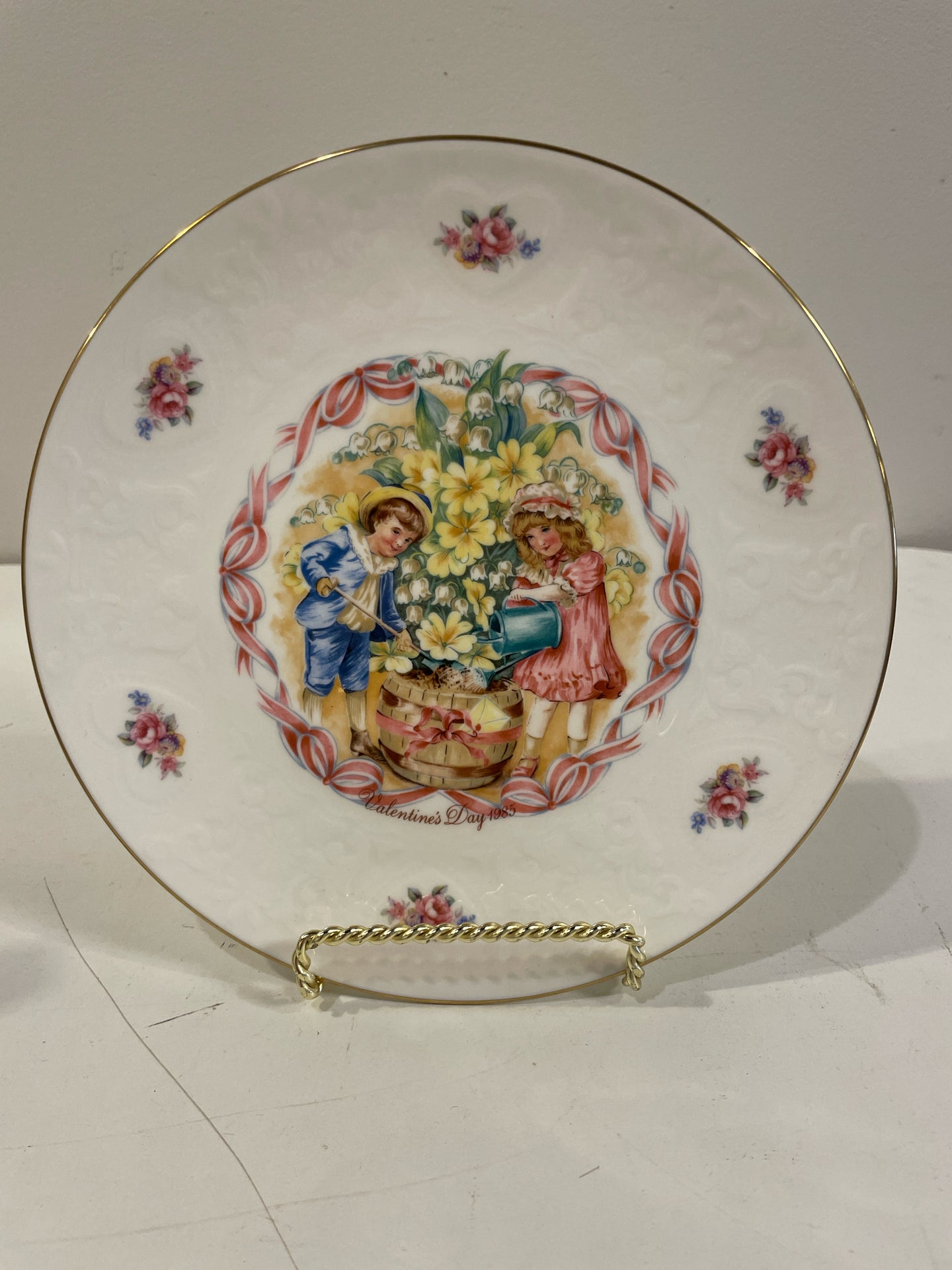 Valentine's Day Plate from Royal Doulton-1985