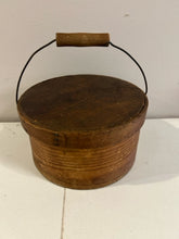 Load image into Gallery viewer, Primitive Shaker Box with Handle
